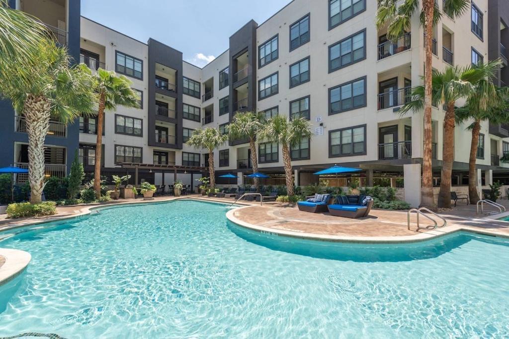 Modern Galleria Apt-Freeparking-Pool-Fast Wifi-Med Ctr Houston Exterior foto
